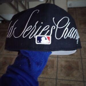 I am selling a 1920s world series black Yankee hat